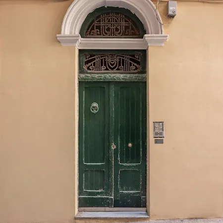 Luxury Santa Teresa Old Town Apartment *